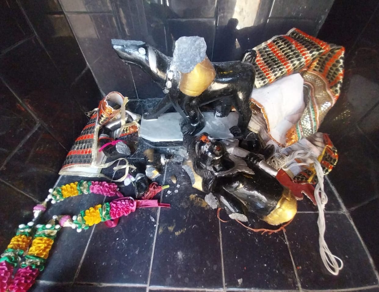 Statues were fragmented in the temple