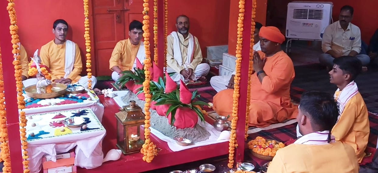 There was an influx of devotees since morning to visit the Devi temples.