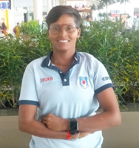 Gonda's all rounder daughter will hit fours and sixes in Vadodara