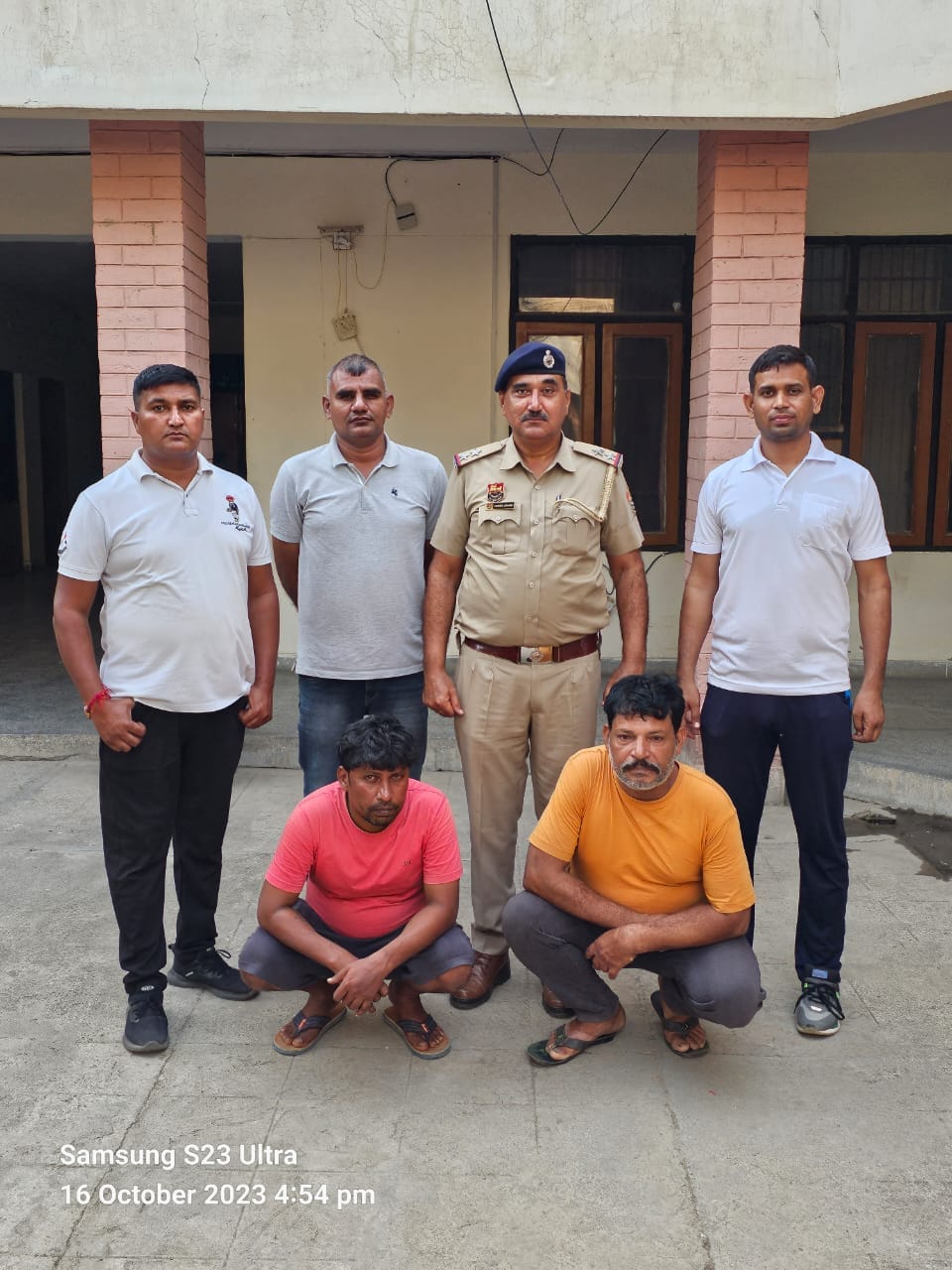 Topi Gang is a resident of Bihar, had done Reiki three days ago on the pretext of buying a mobile.