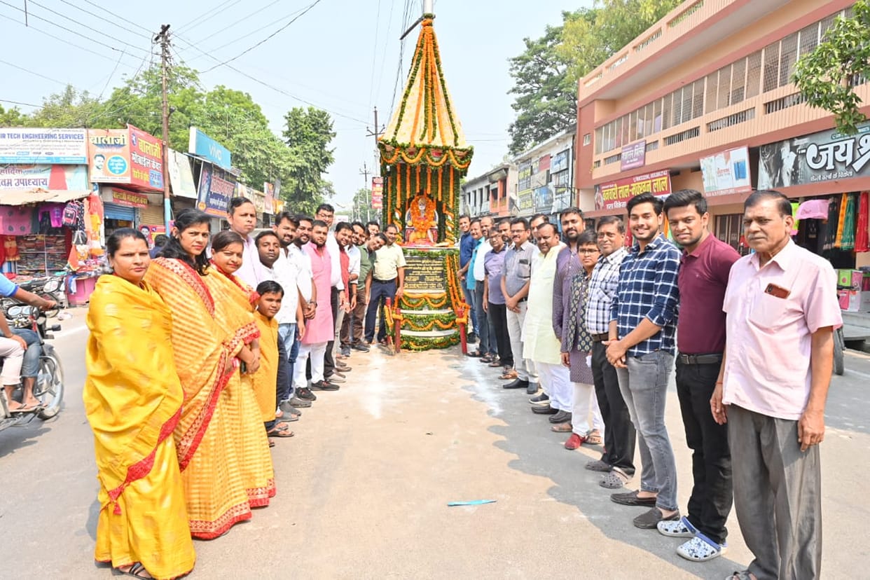Resolved to follow the path shown by Maharaja Agrasen
