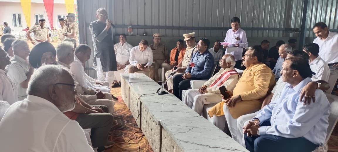 The benefits of agricultural schemes should reach the farmers: Dattatreya