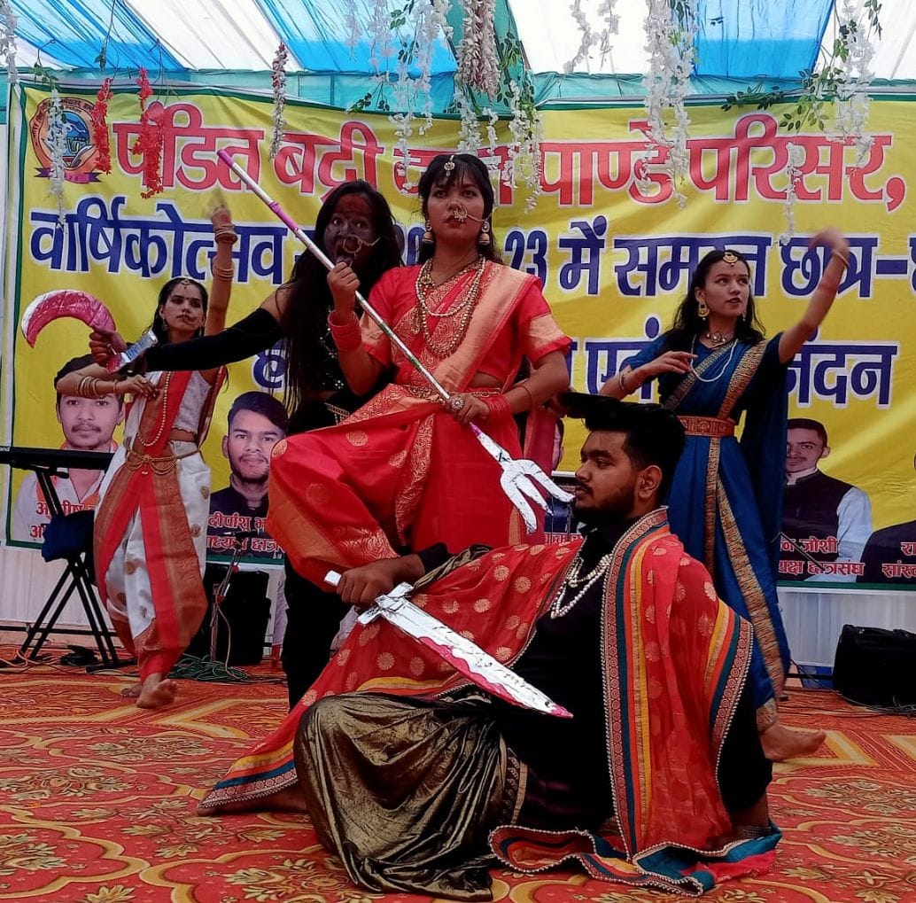 Various colors of culture spread in the annual festival