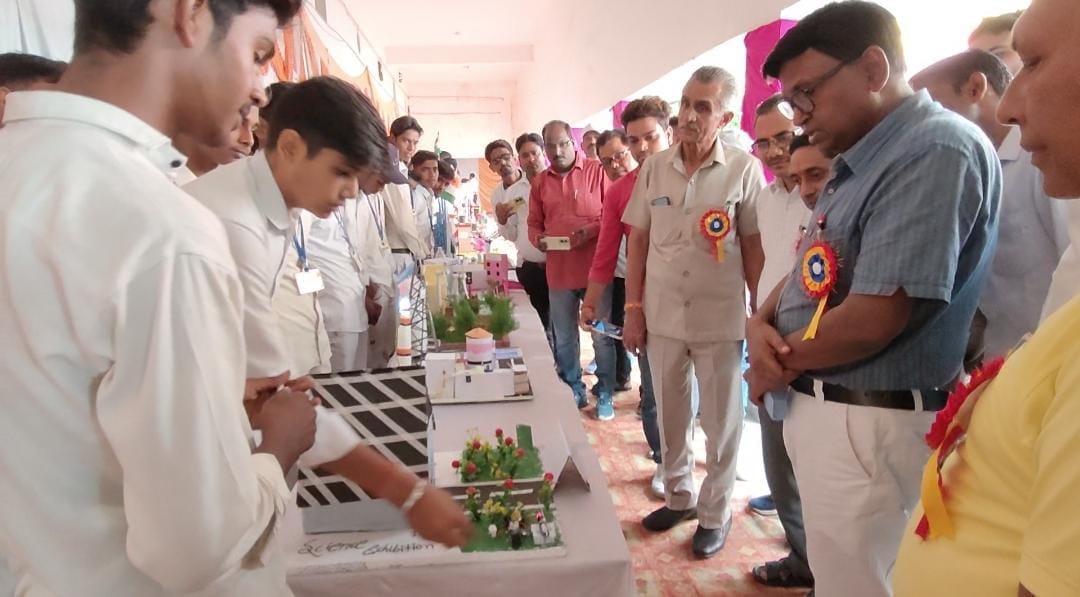 Students showed their scientific talent by making models