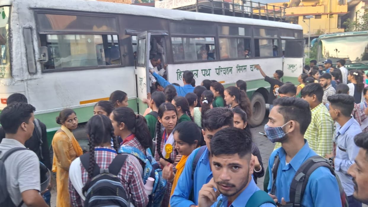 Another luxury bus from Jogindernagar bus depot sent to Kangra