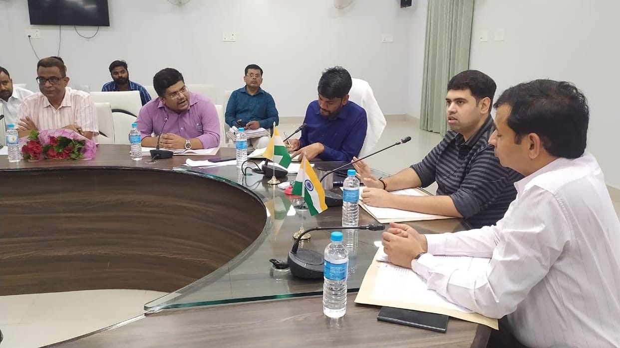 Take advantage of pledge scheme to set up industry