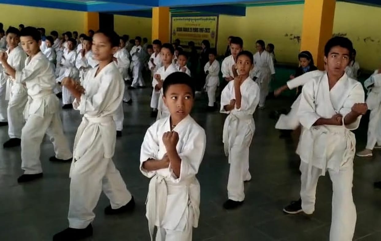 73 students achieved yellow belt of karate