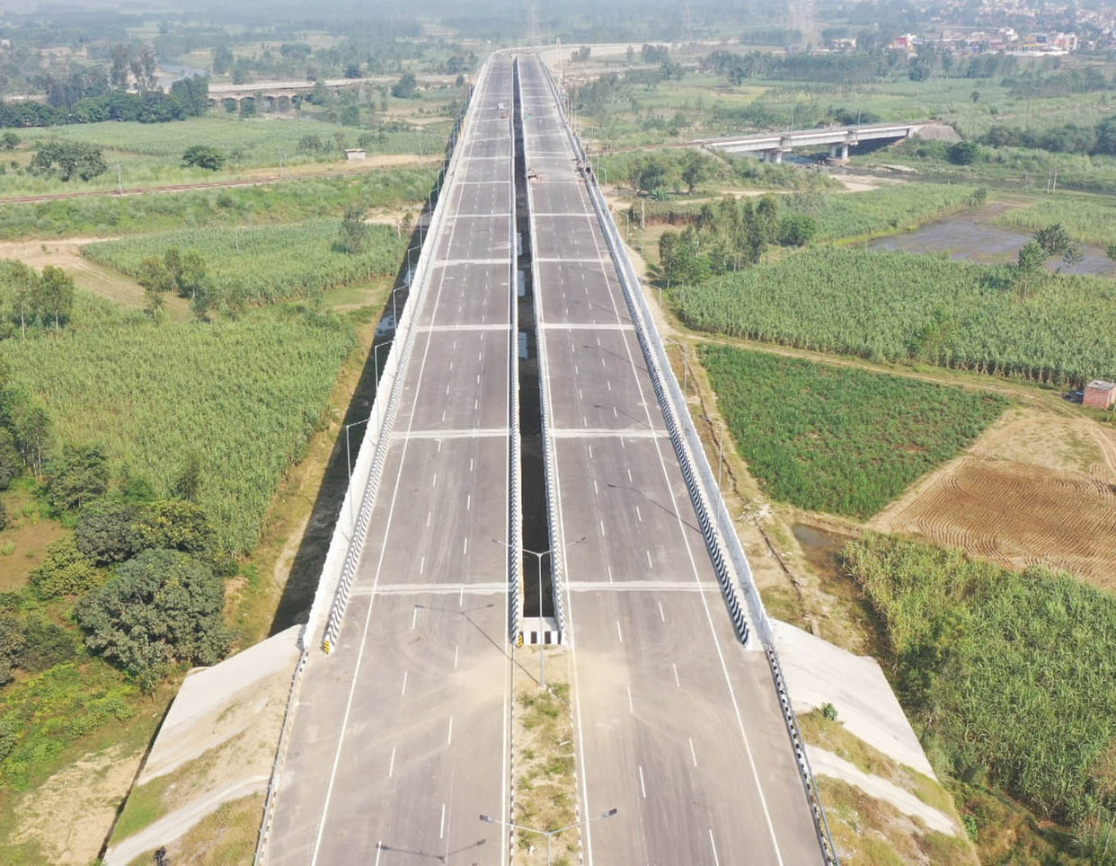Speed of vehicles slowing down on highway due to high tension line