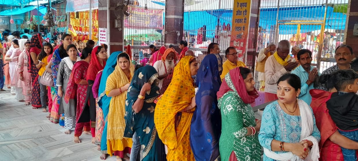 Mother Chandraghanta was worshiped on the third day of Navratri, crowd gathered in temples