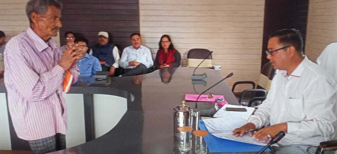 Issue of compensation for land acquisition raised in Tehsil Day