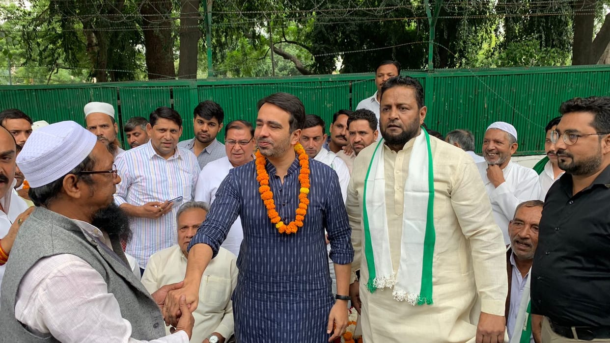 Jiya left BSP and joined RLD with his supporters.