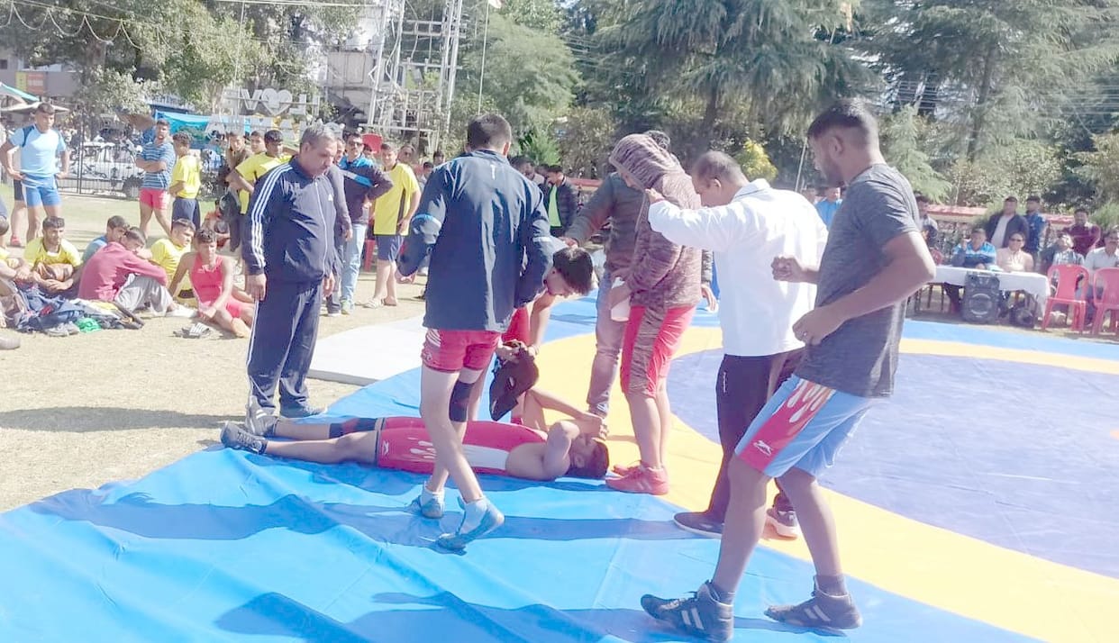 Chaos: Wrestlers fought naked, if injured, first aid kit not found