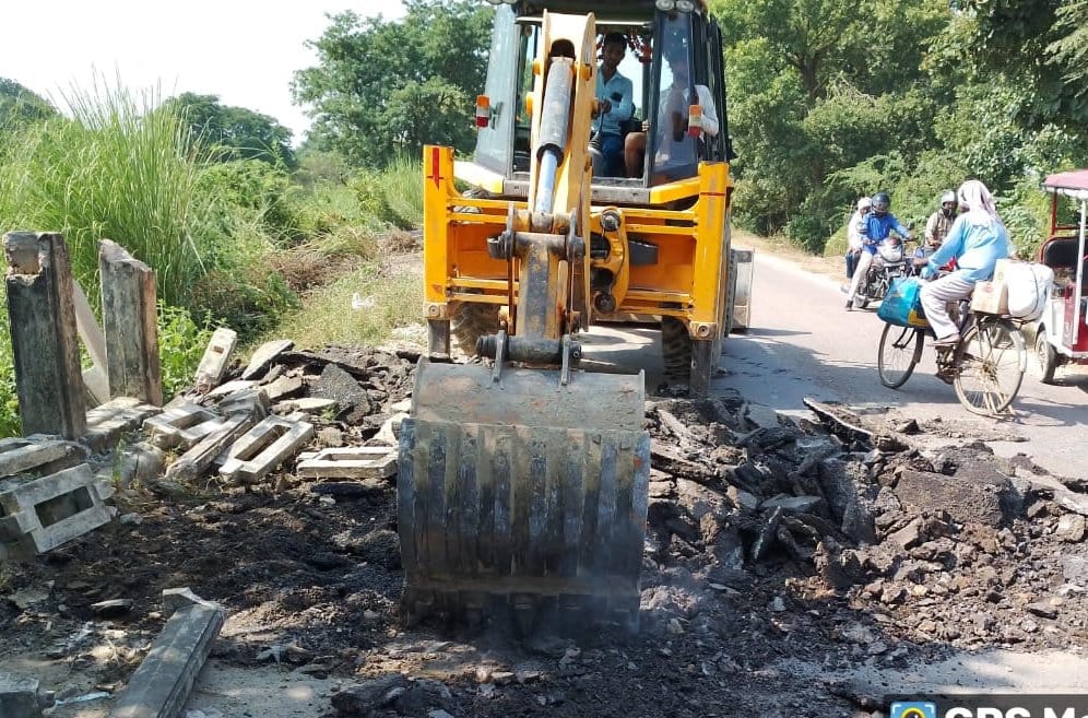 Traffic will remain closed on Chilbila-Amethi Highway