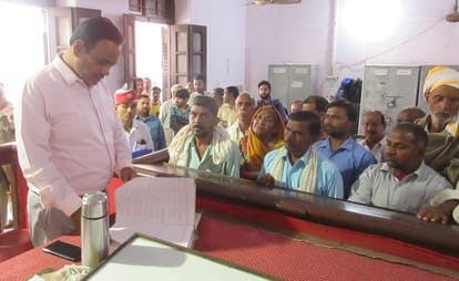 DM expressed displeasure on SDM court employees