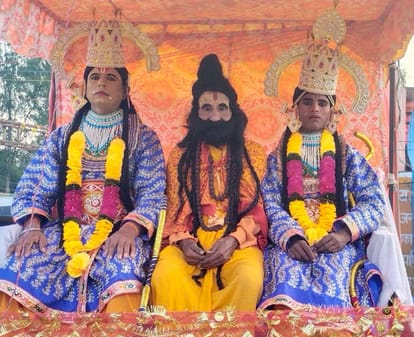 Tableaux were the center of attraction in Ramji's wedding procession.