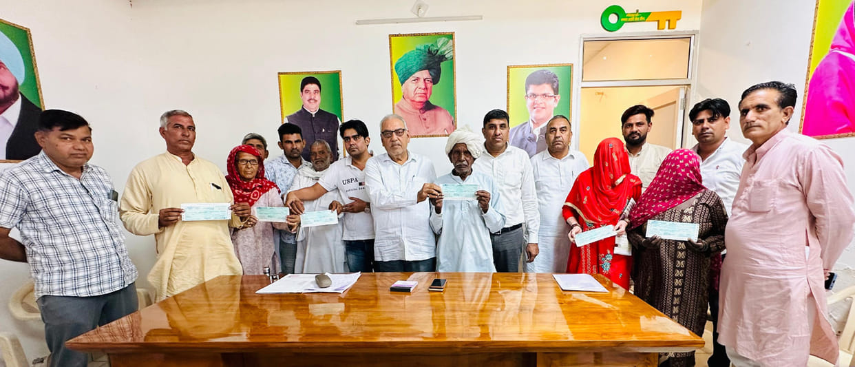 Deputy CM distributed checks worth four lakh 87 thousand to the needy