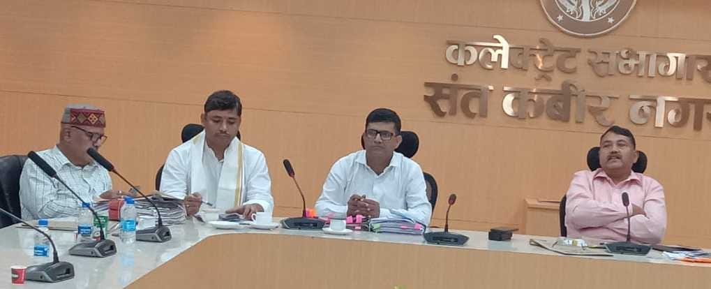 Issue of illegal challan of vehicles and poor condition of industrial area raised