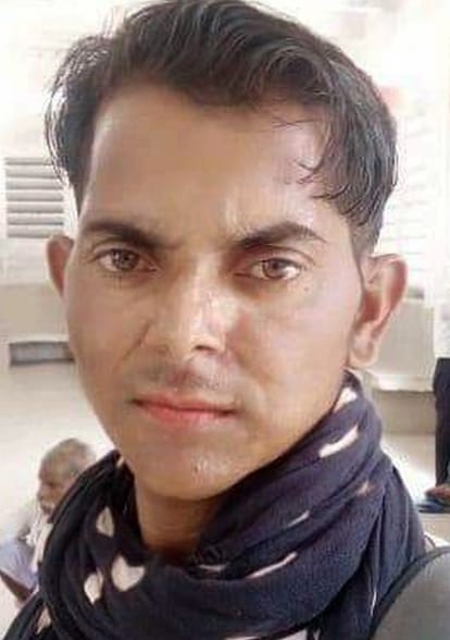 Dead bodies of two youths found in roadside ditch at different places