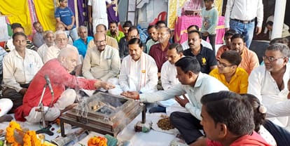 Ramlila festival begins in Ujhani, Ganesh Janam staged on the first day