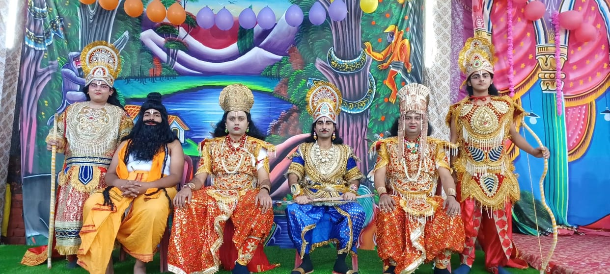 Lord Parashuram reached King Janak's meeting in anger after Shiva's bow broke.