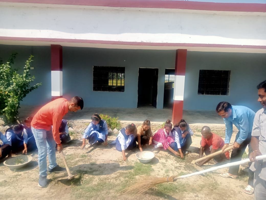 Students started cleanliness campaign