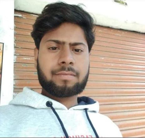Tata Magic crushed two people riding a bike, one died