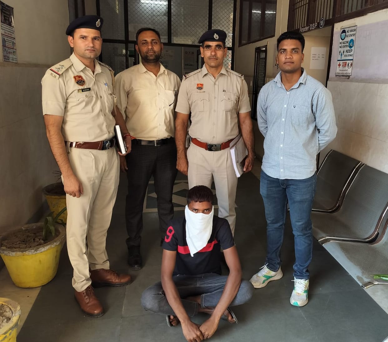 Second accused arrested for emptying account by saying that money has doubled