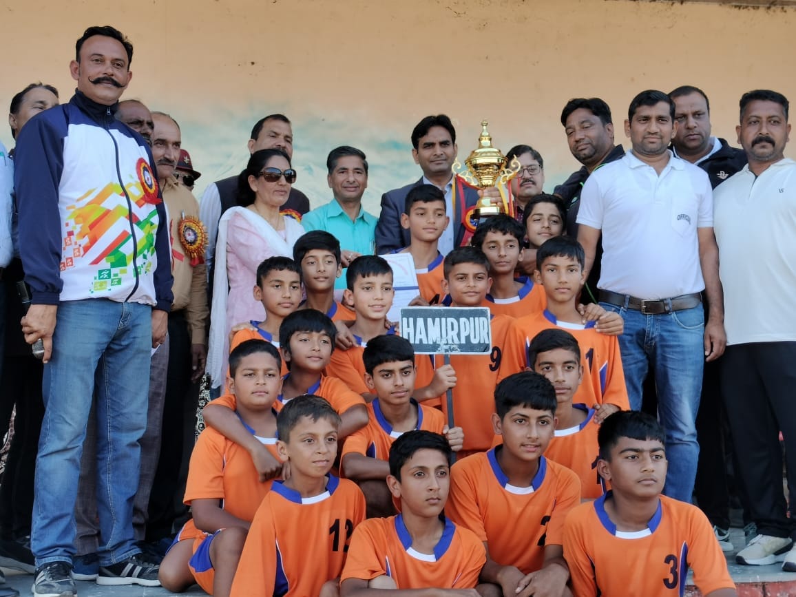 Kinnaur in basketball, Una first in handball