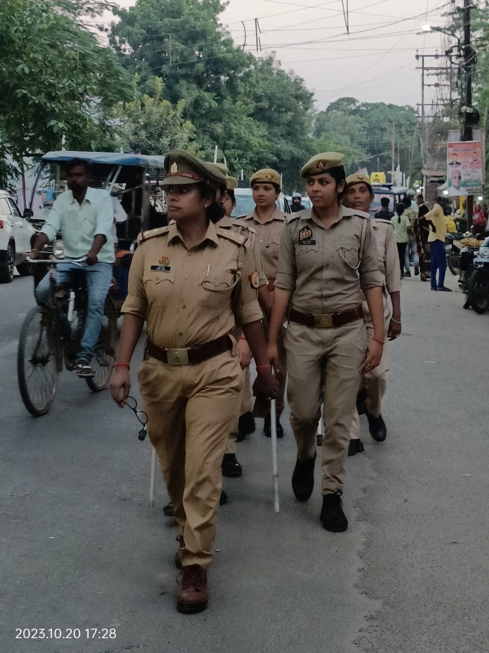 Mahila police station team took stock of puja pandals