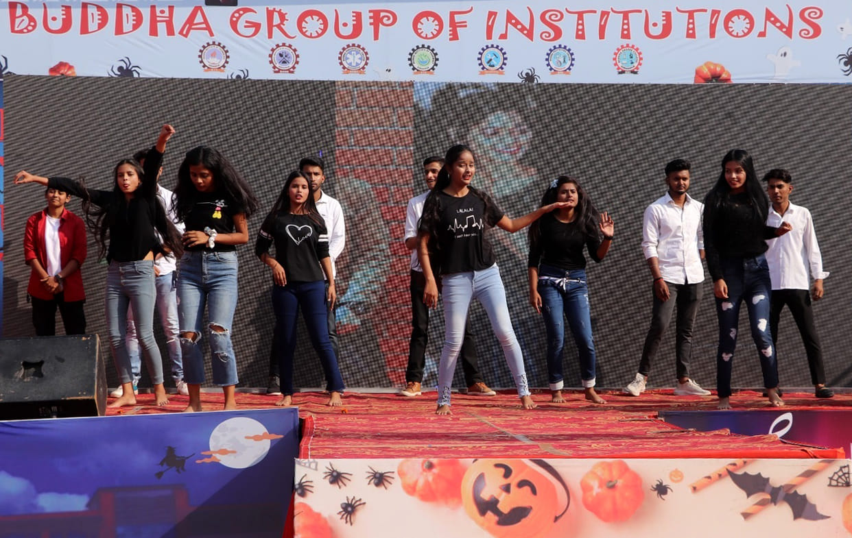 First year students welcomed in Autumn Festival