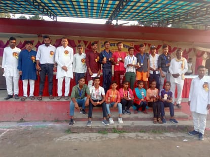 Shobhit won in 400 meter race, Nagesh won in high jump.