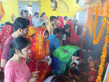 Girls were married in homes on Ashtami