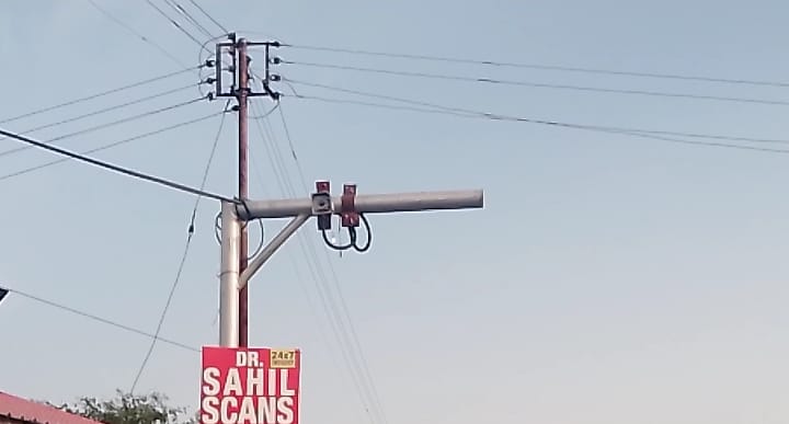 Police had installed cameras to catch thieves, now only poles are left