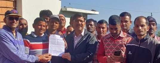 Obstacles in Kaliyadhura road construction should be removed