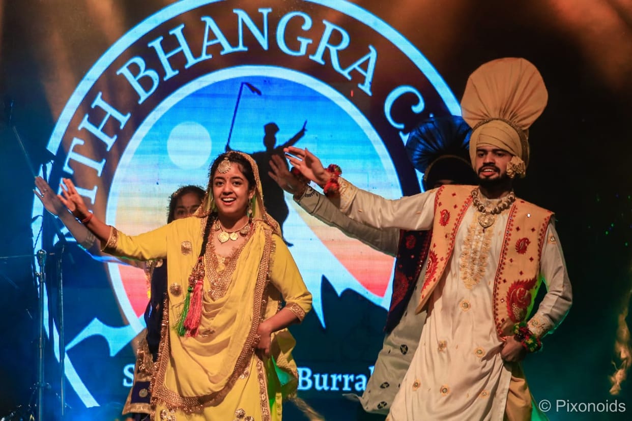 Popular dance Naati and Bhangra added charm to Hillfair