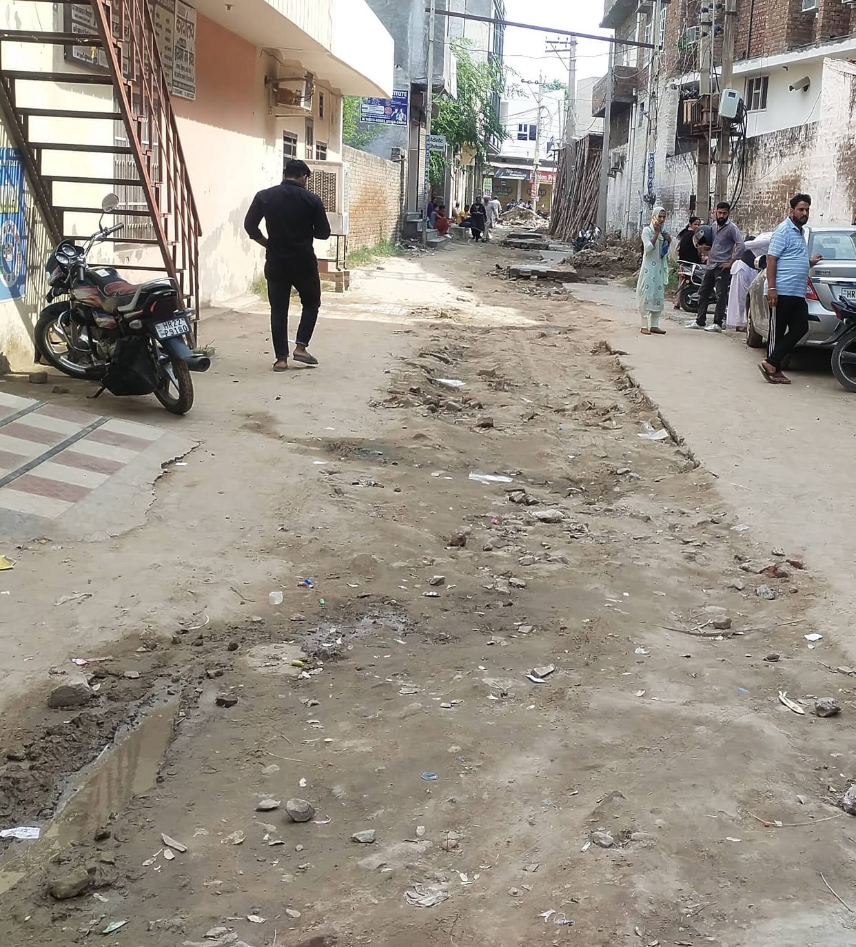Streets will be built in the city with Rs 3 crores, tiles will be installed in front of shops in the auto market