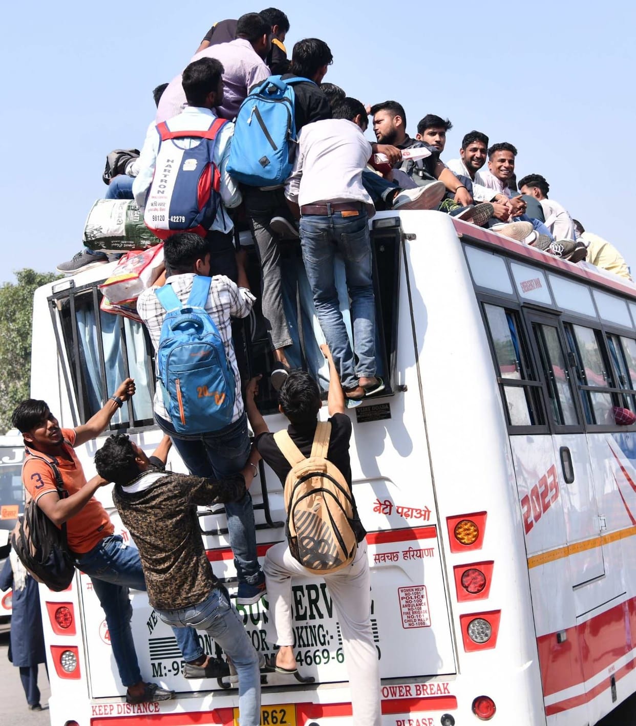 Long queue of candidates for buses