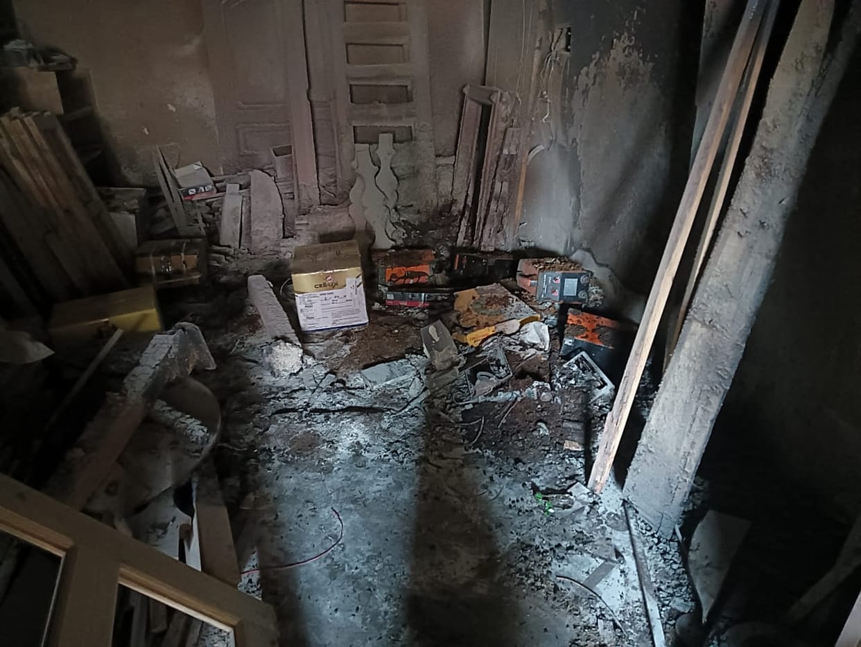 Fire breaks out in hardware shop, goods worth four lakhs burnt