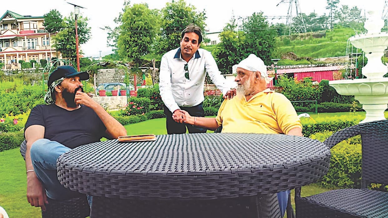 Condolences on the demise of spin magician Bishan Singh Bedi