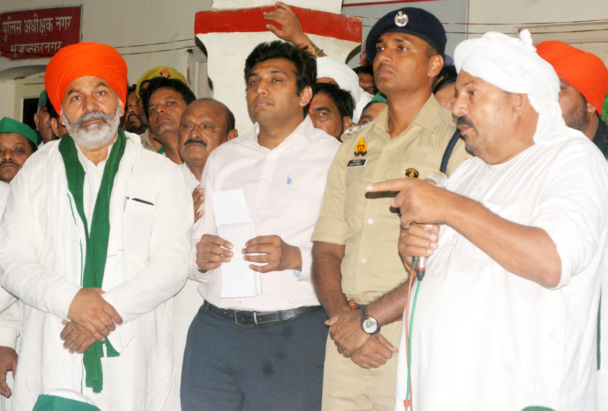 Factory owners loot government and farmers: Rakesh Tikait