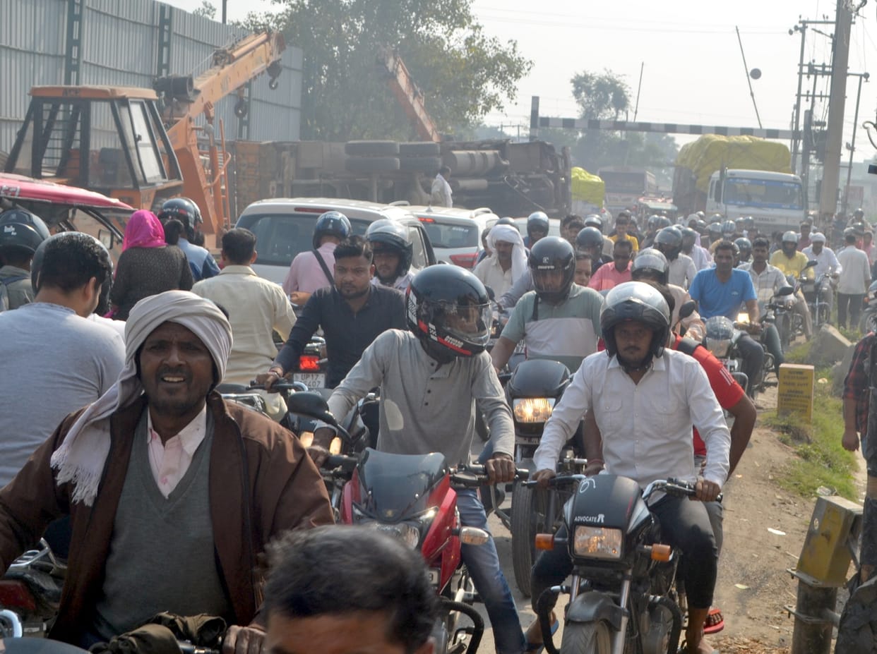 Day long jam due to uncontrolled truck overturning and route diversion