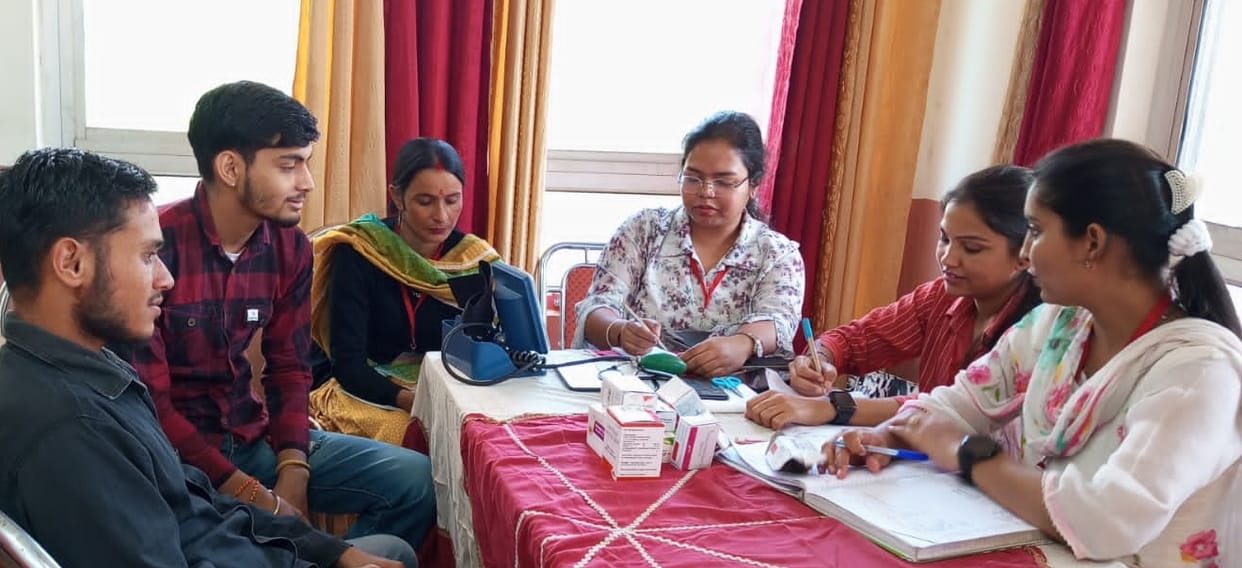 52 people health checkup done in trilokpur