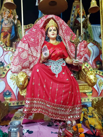 This form of mother looks beautiful...