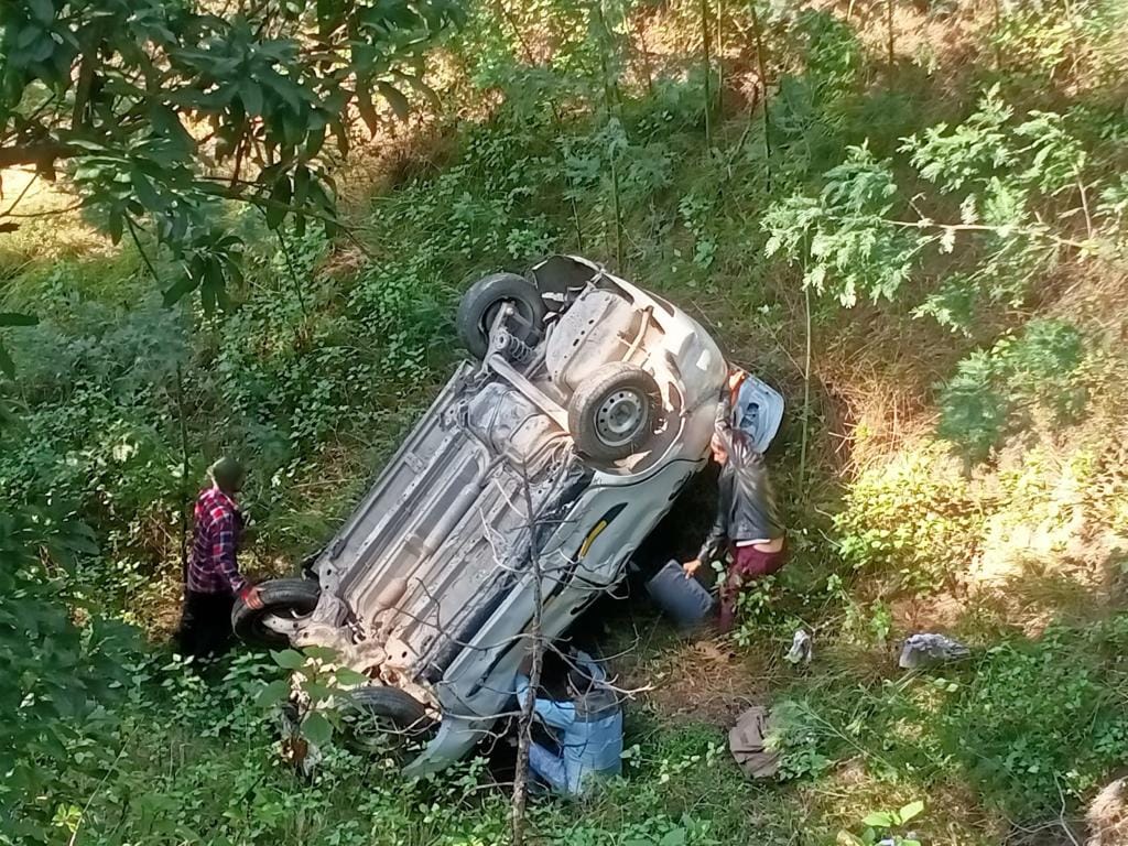 Car fell into ditch in Lamgada, driver died