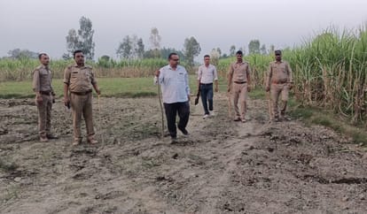Forest department team engaged in search of leopard with the help of footprints