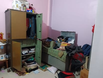 Jewelery and cash worth lakhs stolen after locking the housewife in the room