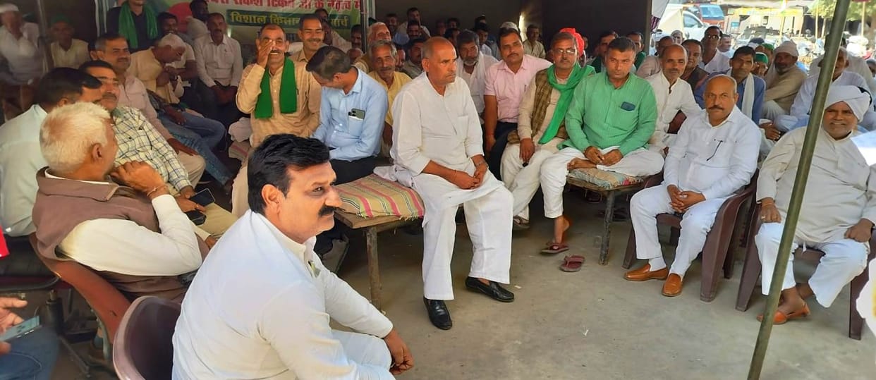 Will take sugarcane to DM office on 6th November