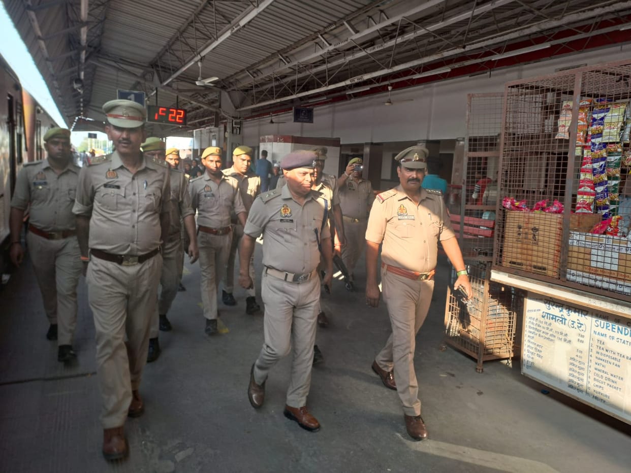 SP GRP listened to the problems of passengers traveling in the train
