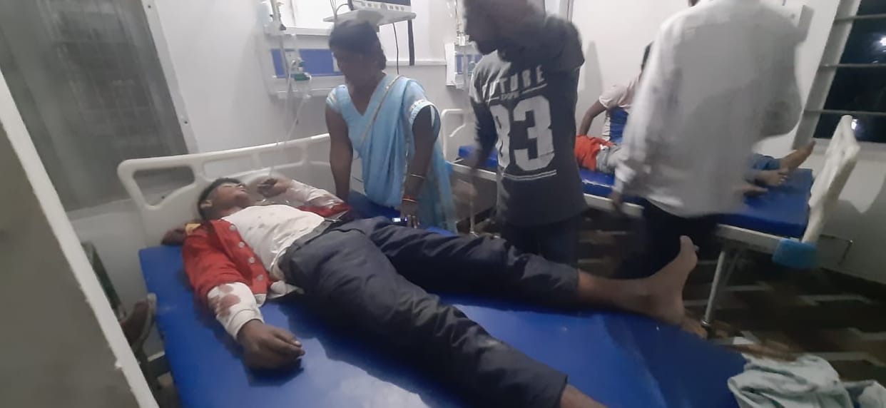 Returning from immersion, tractor-trolley overturned, one dead, 17 injured