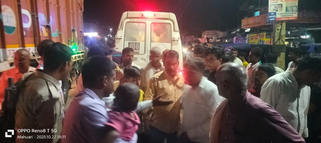 Firecracker loaded on bike explodes, six people injured